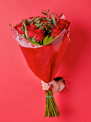 Fiona Prefold in Red, lifestyle image with flowers