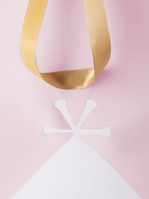 Madonna Wrap's perforation in pink