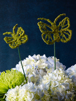 Monarch Butterfly Moss Pick in arrangement, Small vs. Medium